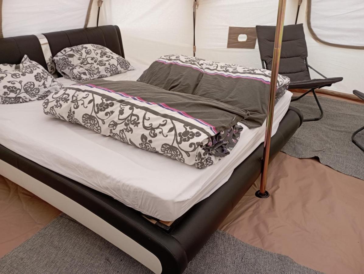 Natuur-Like Glamping In Bosland Pelt Екстер'єр фото